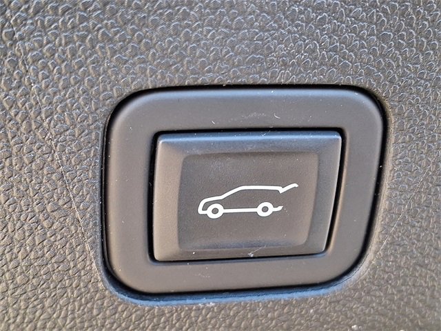 Certified 2024 Cadillac Escalade ESV Premium Luxury image 27