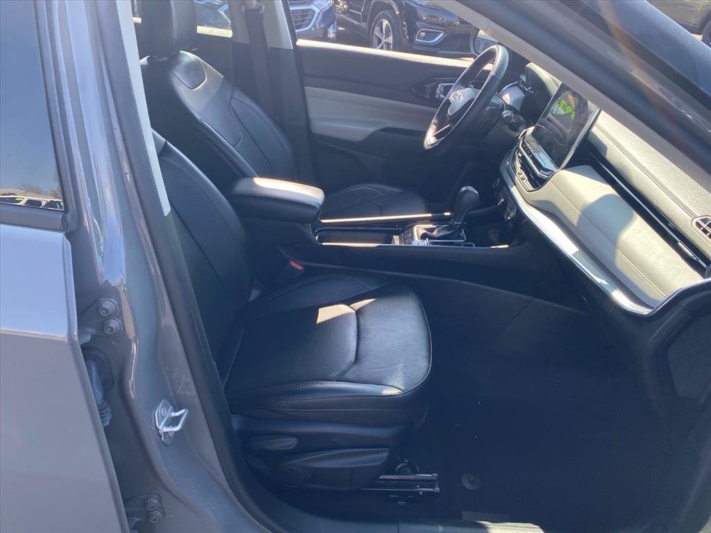Used 2022 Jeep Compass Limited AWD/4WD image 27