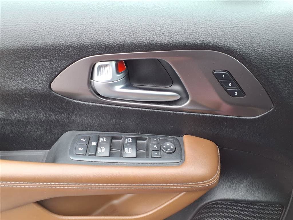 Used 2017 Chrysler Pacifica Limited w/ Advanced Safetytec Group image 18