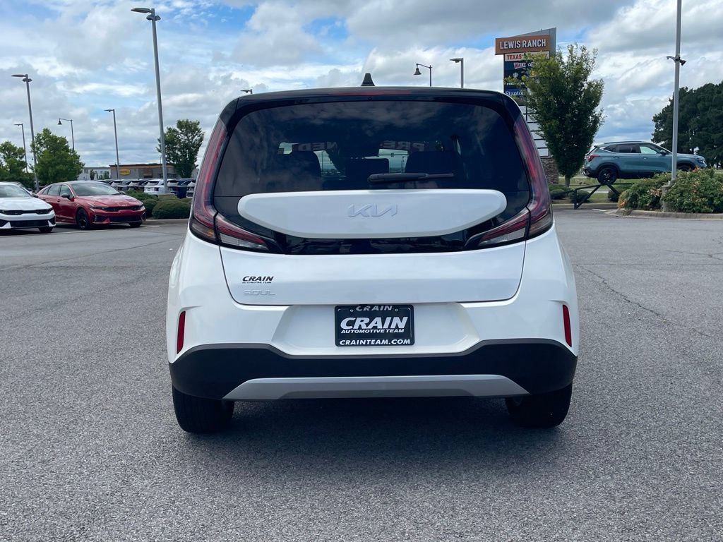 Used 2023 Kia Soul LX w/ Option Group 015 FWD image 6