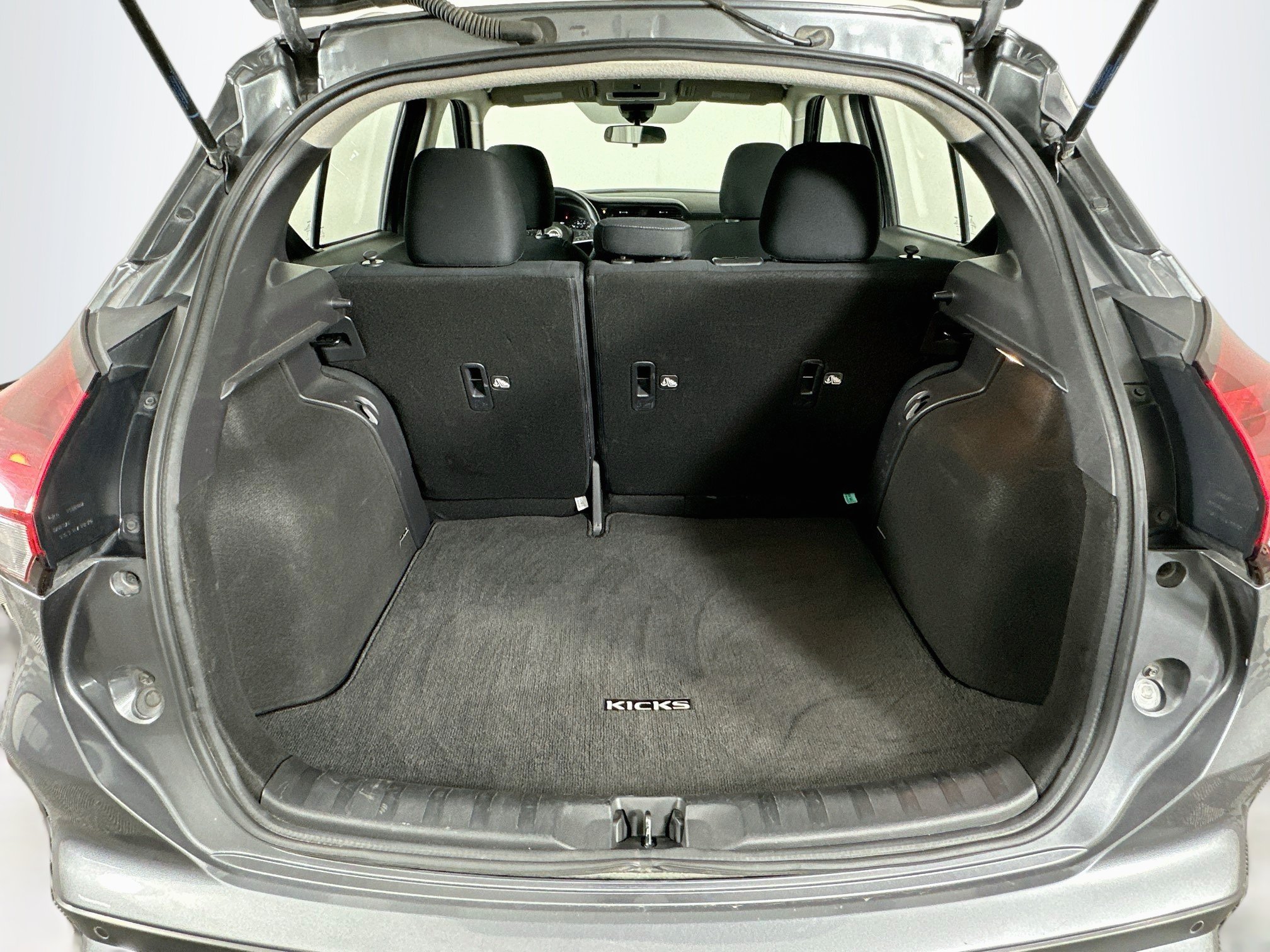 Used 2024 Nissan Kicks SV FWD image 30