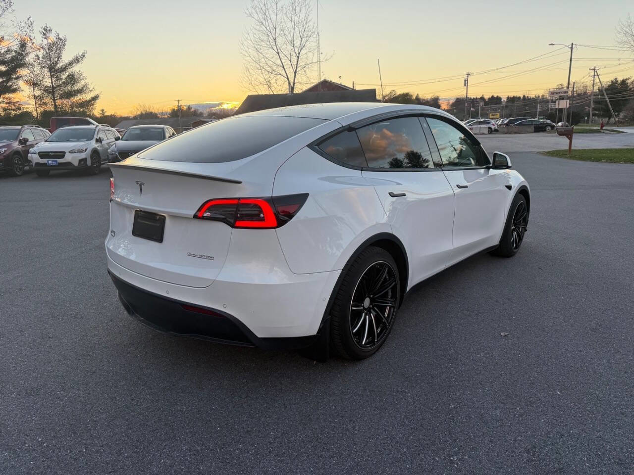 Used 2022 Tesla Model Y Performance image 8