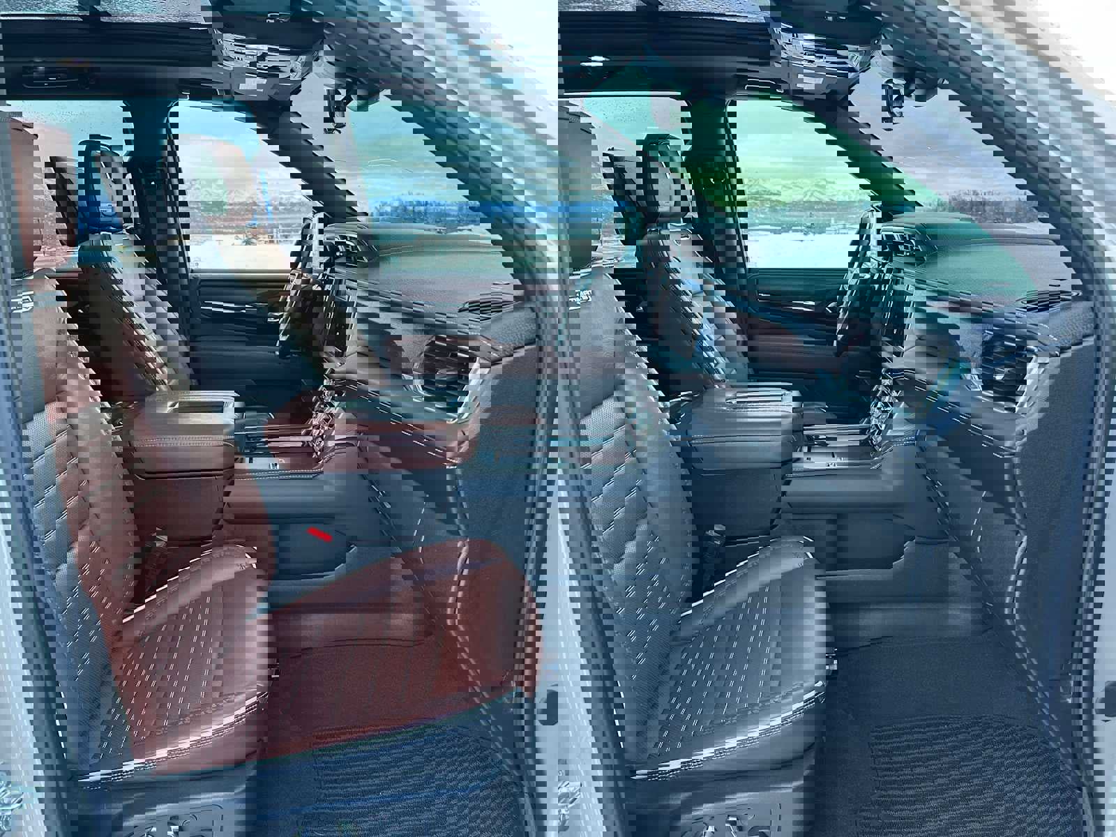 Used 2024 GMC Yukon XL Denali Ultimate image 10