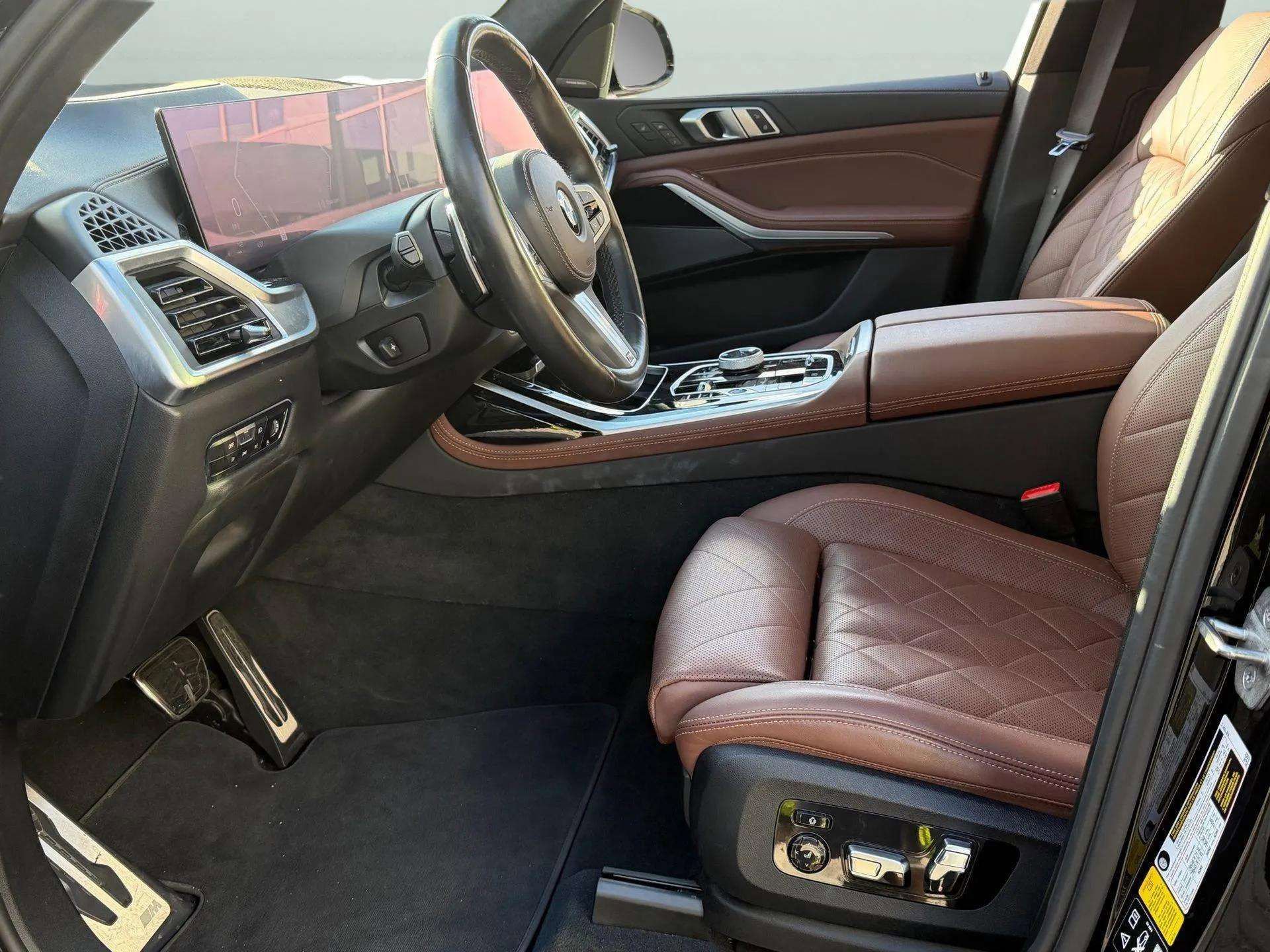 Used 2023 BMW X7 xDrive40i w/ Executive Package image 38