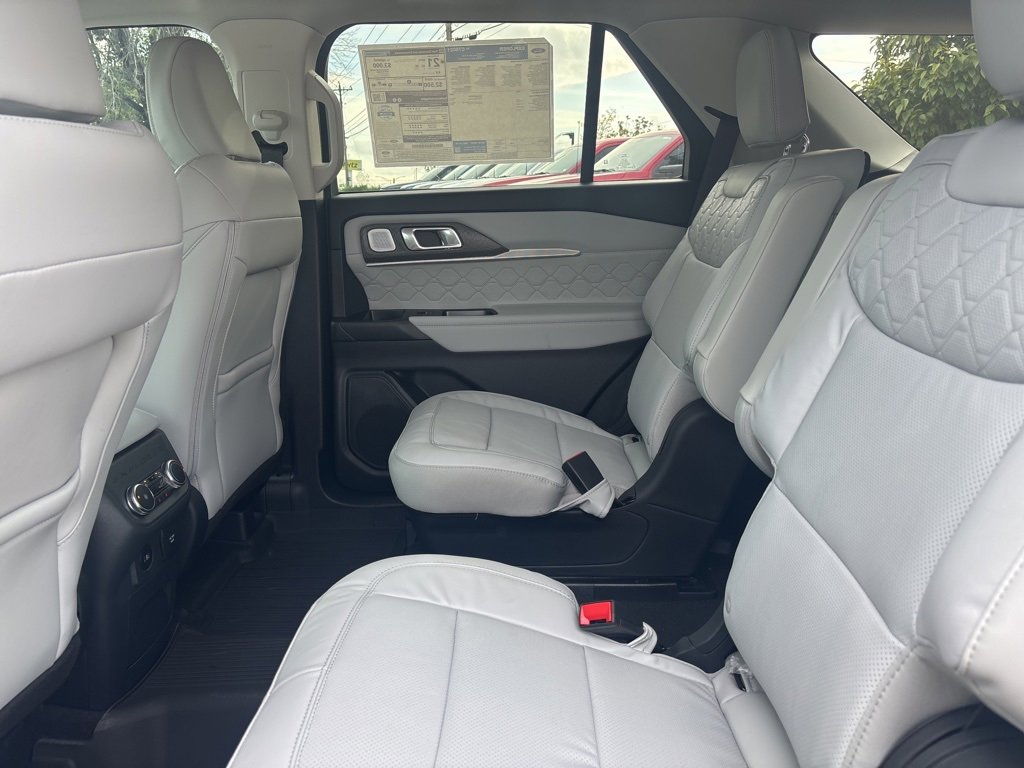 New 2025 Ford Explorer Platinum w/ Ultimate Package image 9