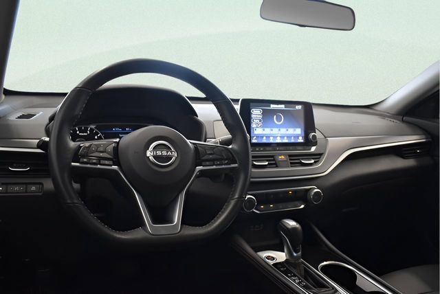 Used 2025 Nissan Altima 2.5 SR image 23