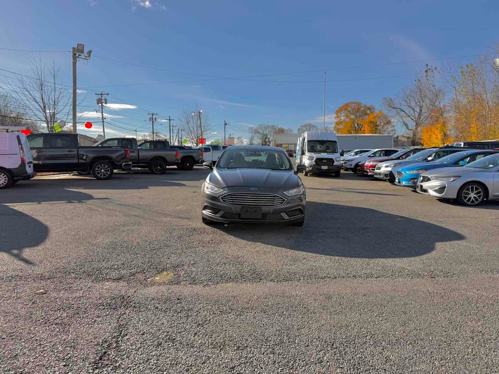 Used 2018 Ford Fusion S image 3