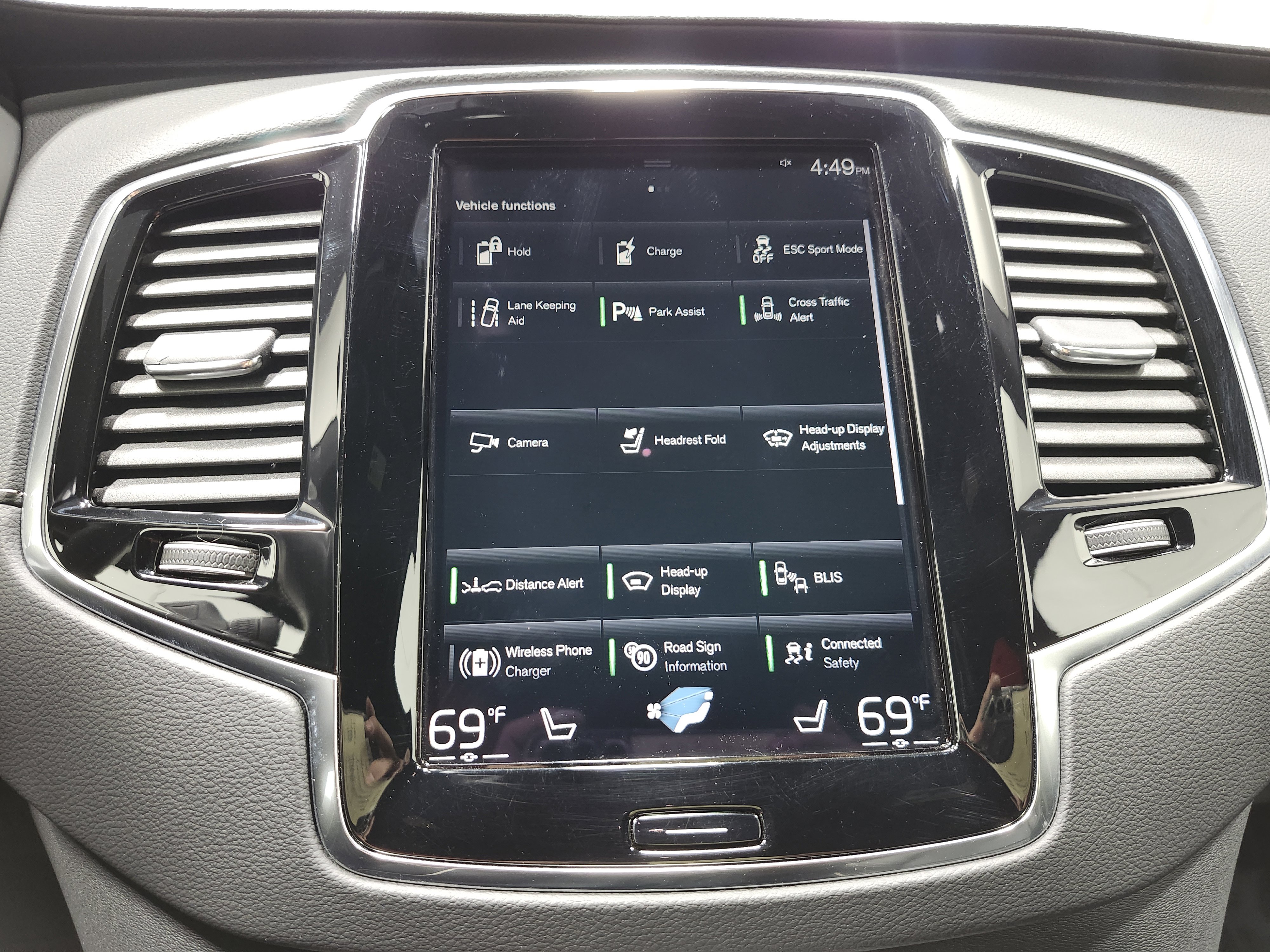 Used 2021 Volvo XC90 T8 R-Design w/ Advanced Package image 8