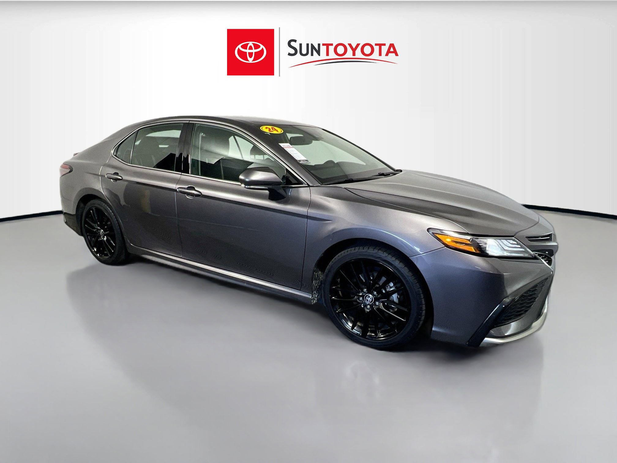 Used 2024 Toyota Camry XSE FWD image 1