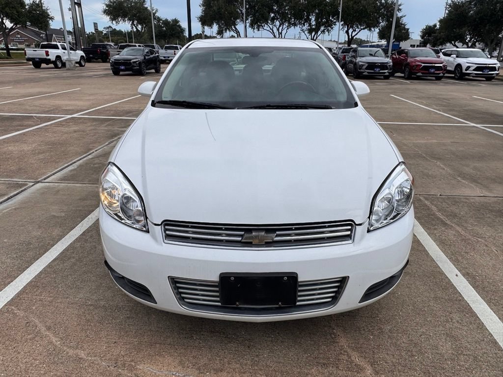 Used 2010 Chevrolet Impala LT FWD image 3