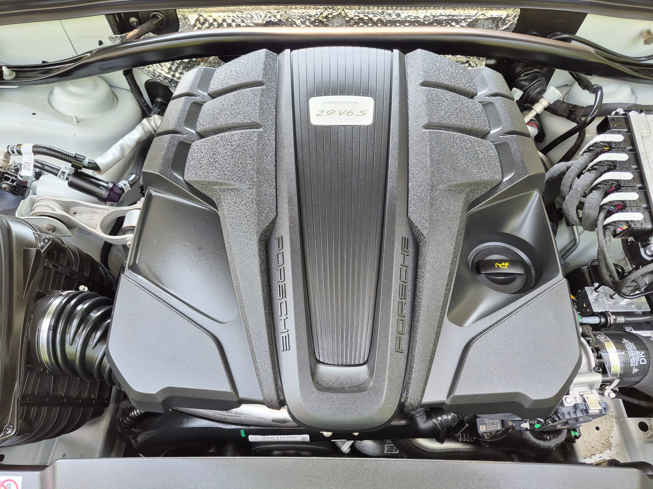 Certified 2025 Porsche Macan S AWD/4WD image 35