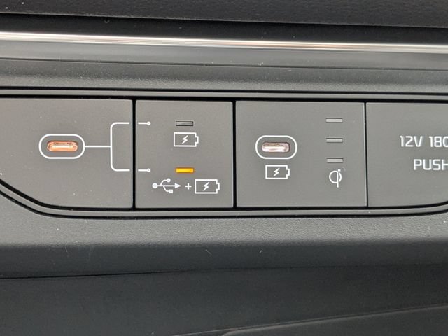 Certified 2025 Kia Carnival SX FWD image 24