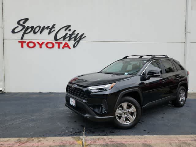 Certified 2025 Toyota RAV4 XLE w/ Convenience Package FWD image 1