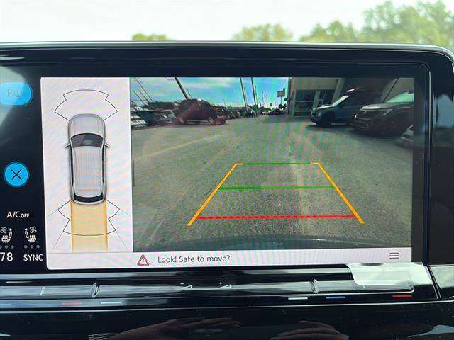 New 2026 Volkswagen Atlas Cross Sport SEL R-Line image 22