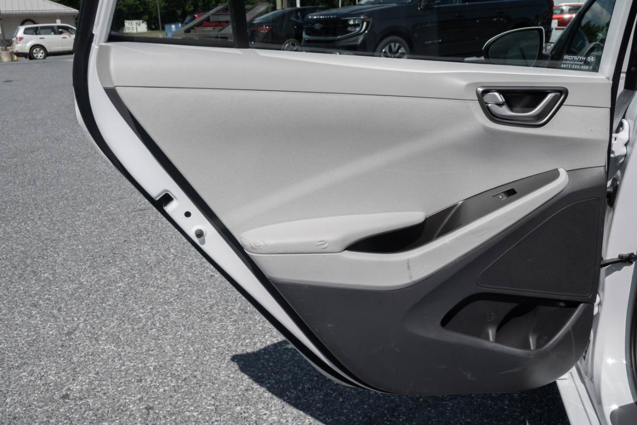 Used 2020 Hyundai Ioniq Blue FWD image 16