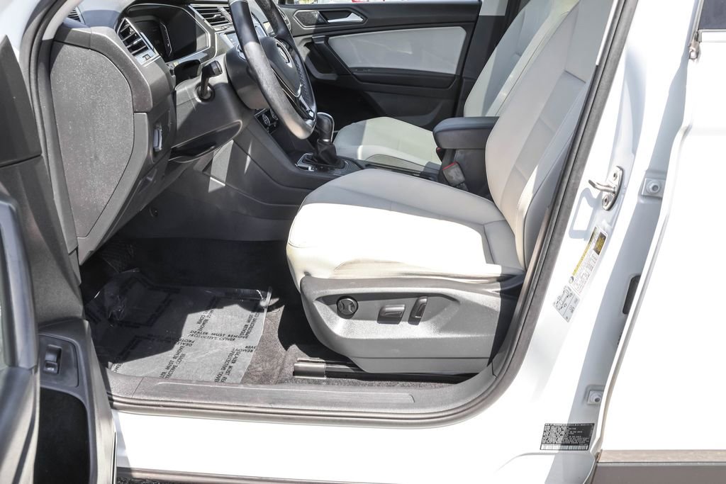 Used 2019 Volkswagen Tiguan SE FWD image 17
