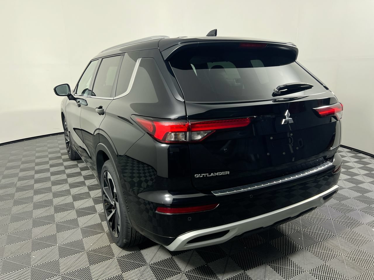Used 2024 Mitsubishi Outlander SEL FWD image 5