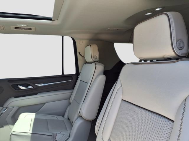 Used 2023 GMC Yukon XL Denali AWD/4WD image 10