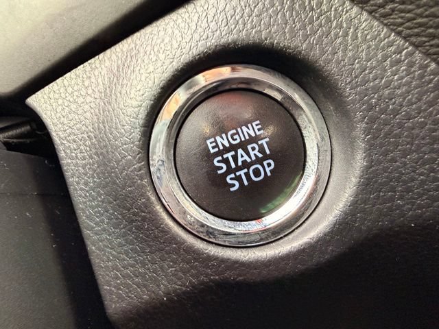 Used 2020 Toyota RAV4 XLE w/ Convenience Package AWD/4WD image 40