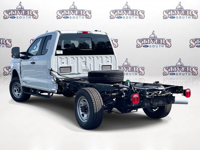 New 2026 Ford F350 XL w/ XL Chrome Package AWD/4WD image 4