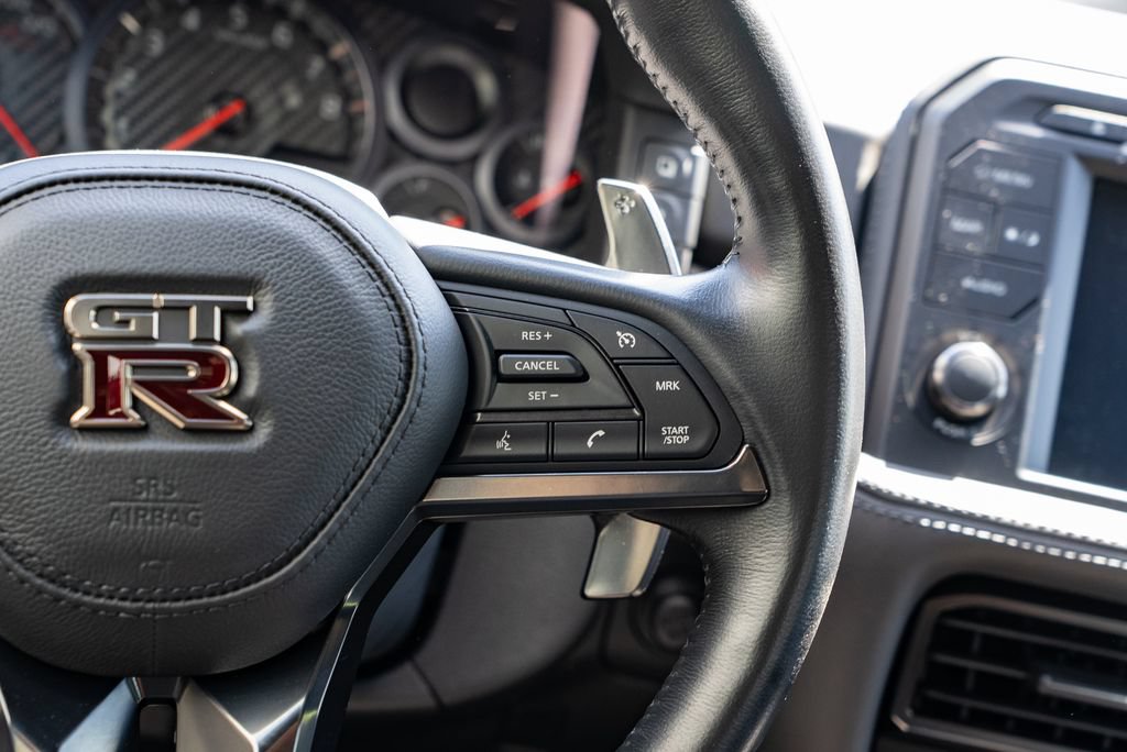 Used 2020 Nissan GT-R Premium w/ Premium Interior Package AWD/4WD image 15