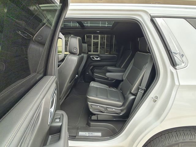 Used 2021 GMC Yukon SLT w/ SLT Premium Package RWD image 30