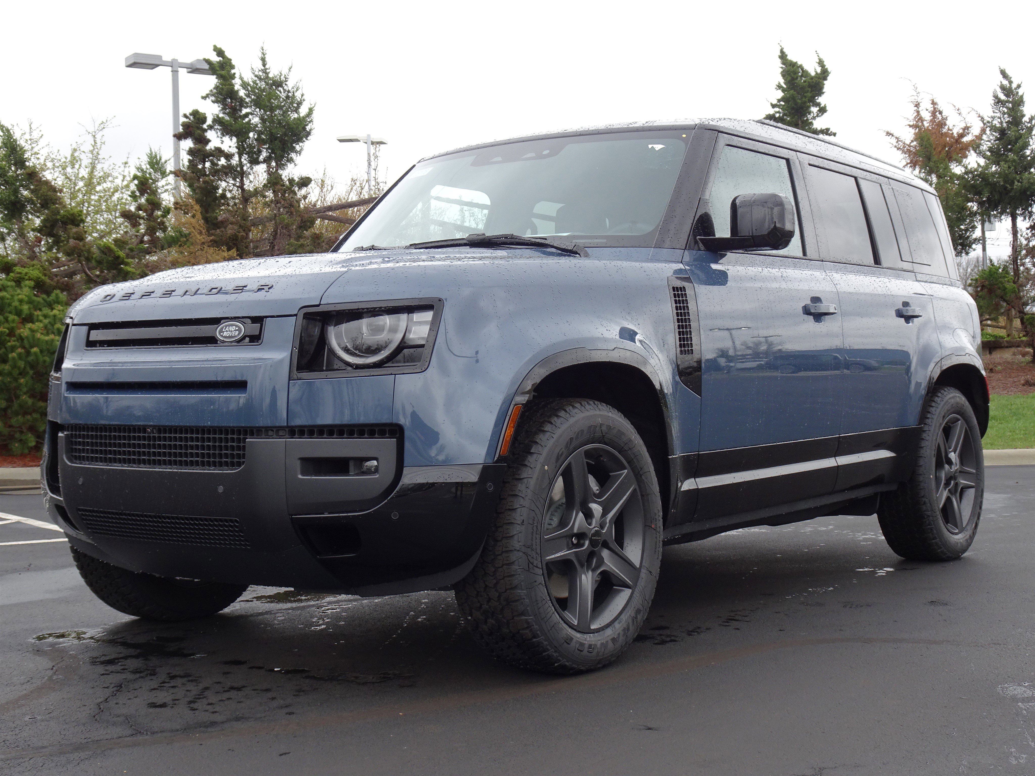 New 2026 Land Rover Defender 110 X-Dynamic SE AWD/4WD image 7