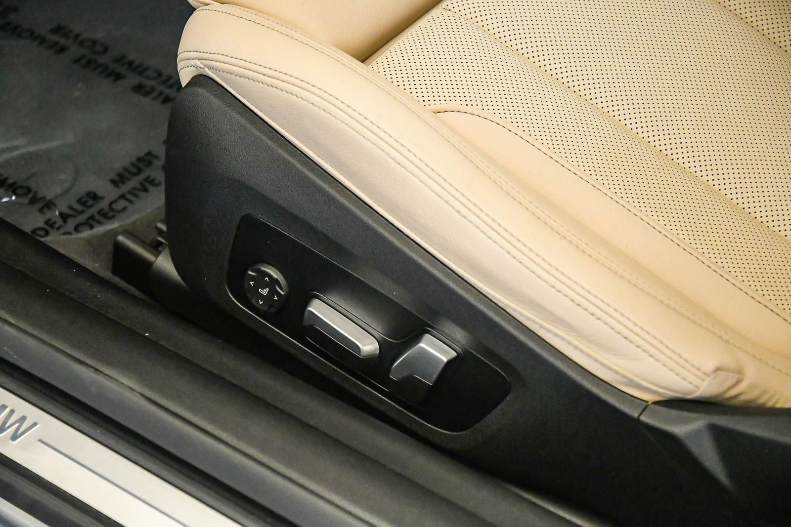 Certified 2023 BMW 430i Convertible w/ Convenience Package RWD image 22