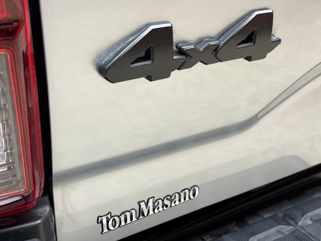 Used 2023 Toyota Tacoma SR5 w/ Technology Package AWD/4WD image 3
