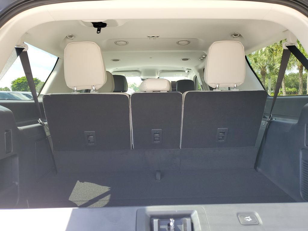 New 2026 Lincoln Navigator L Premier AWD/4WD image 6