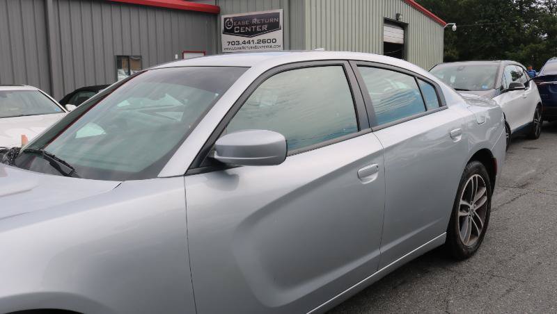 Used 2019 Dodge Charger SXT AWD/4WD image 3