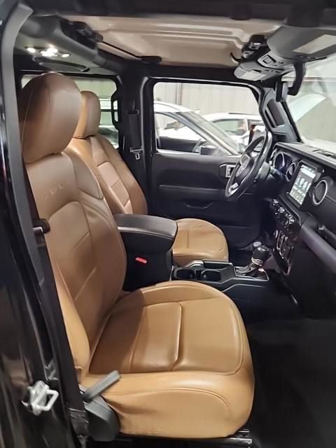 Used 2022 Jeep Wrangler Unlimited Sahara w/ Cold Weather Group image 8