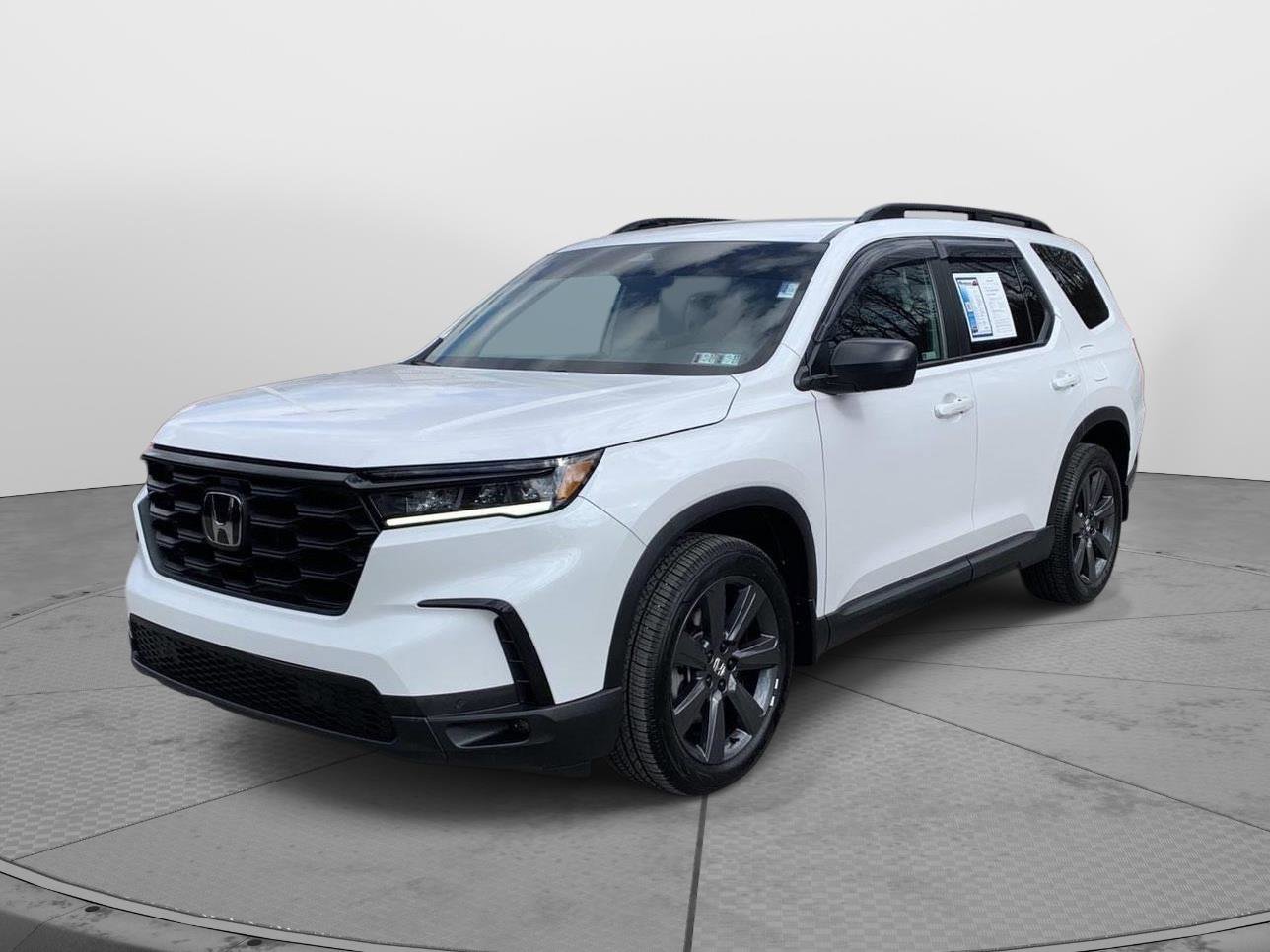 Used 2023 Honda Pilot Sport image 7