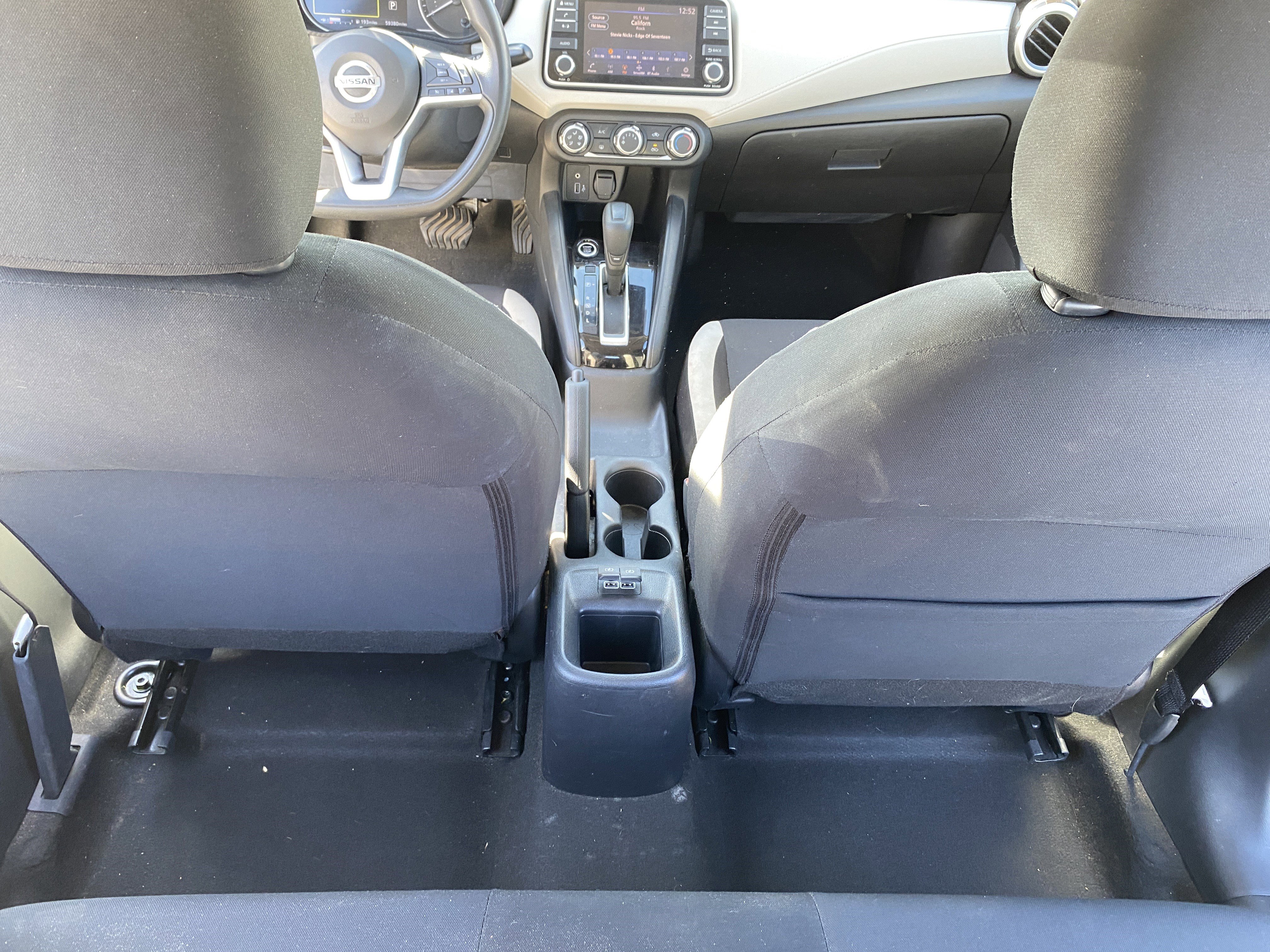 Used 2022 Nissan Versa SV image 17