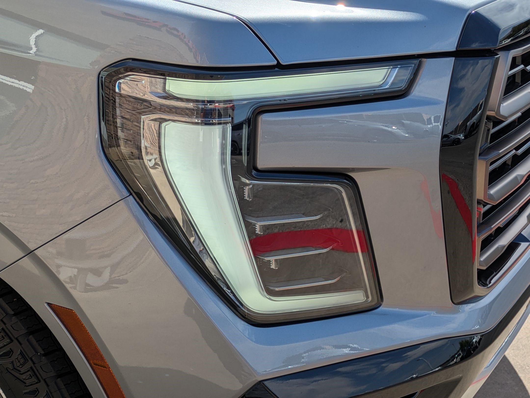 Certified 2025 GMC Yukon AT4 Ultimate AWD/4WD image 11