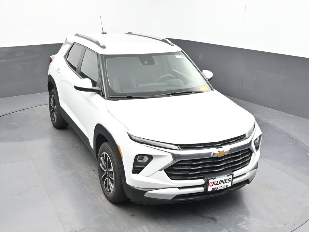 Used 2025 Chevrolet TrailBlazer LT AWD/4WD image 29