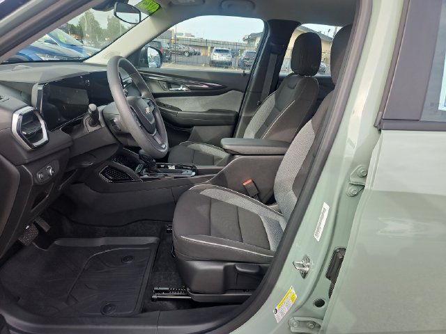 Used 2025 Chevrolet TrailBlazer LS FWD image 10