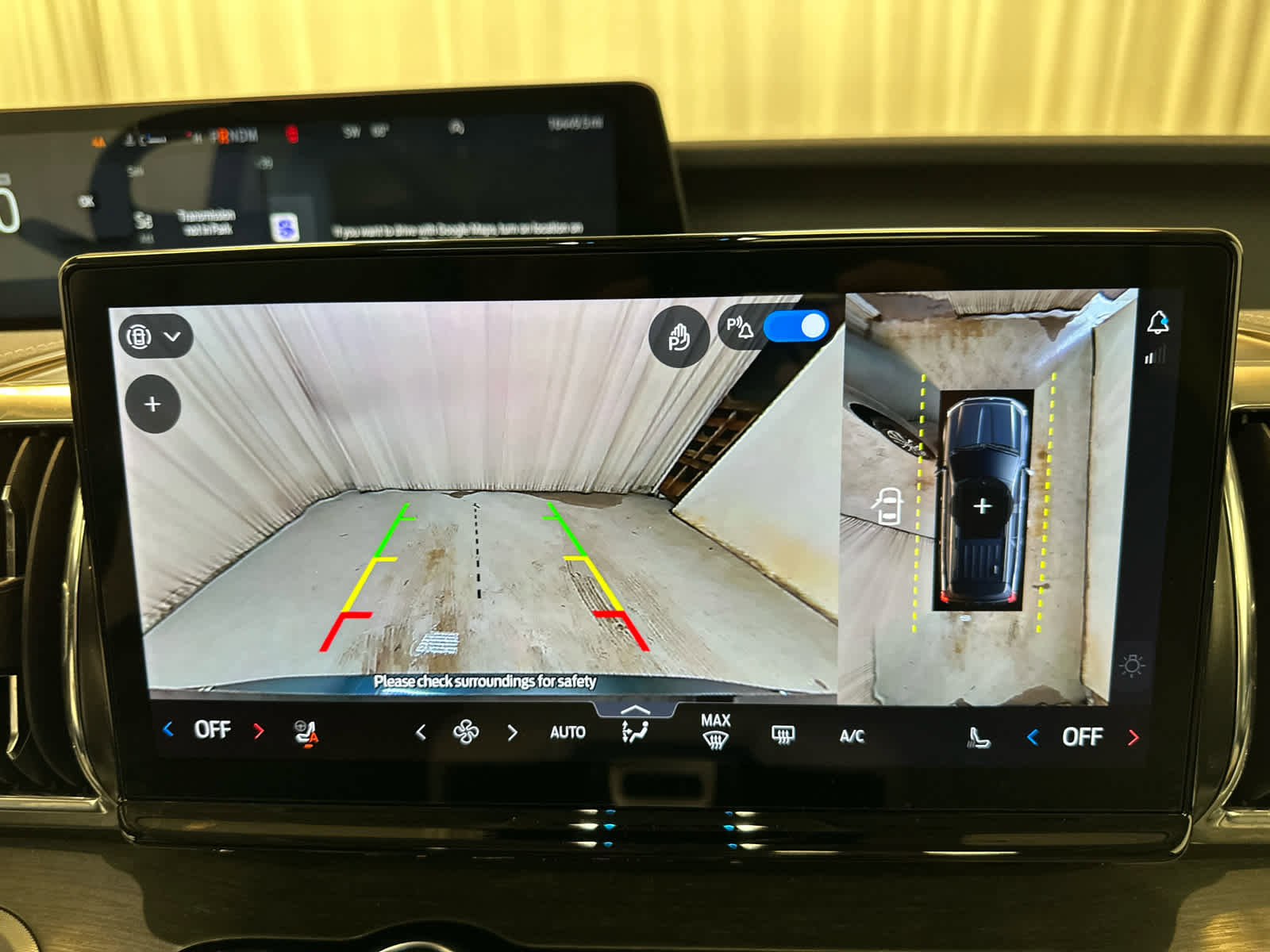 Used 2025 Ford Expedition Platinum image 16