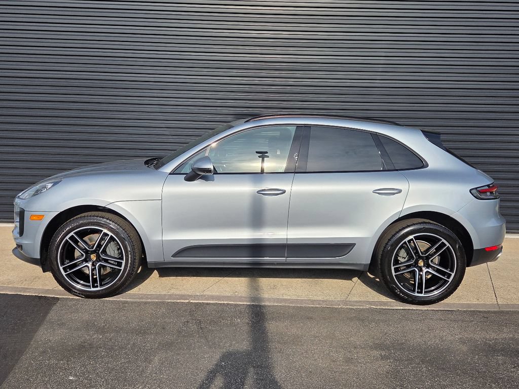 Certified 2019 Porsche Macan S AWD/4WD image 2
