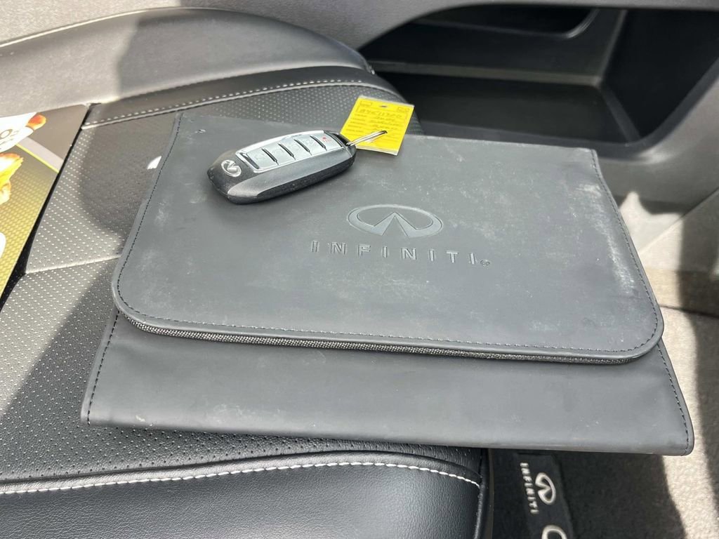 Used 2024 INFINITI QX60 Luxe image 28