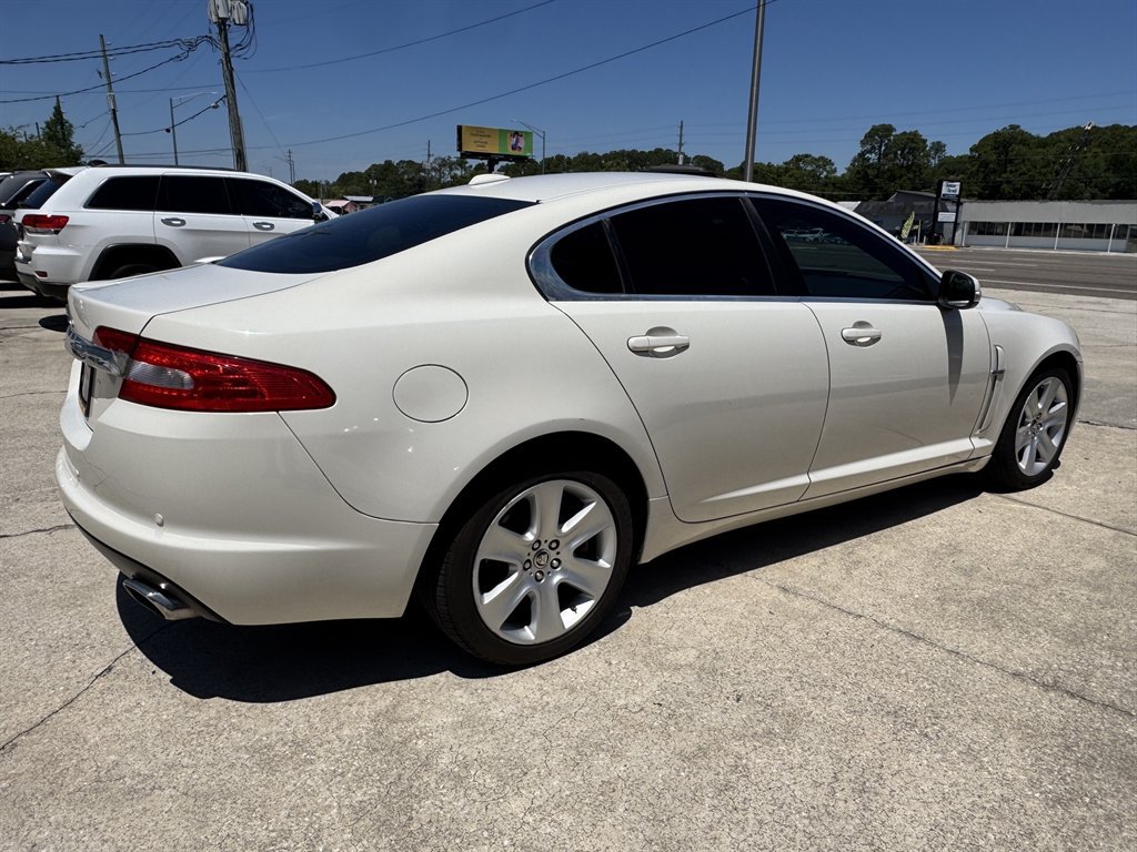 Used 2009 Jaguar XF Luxury RWD image 5