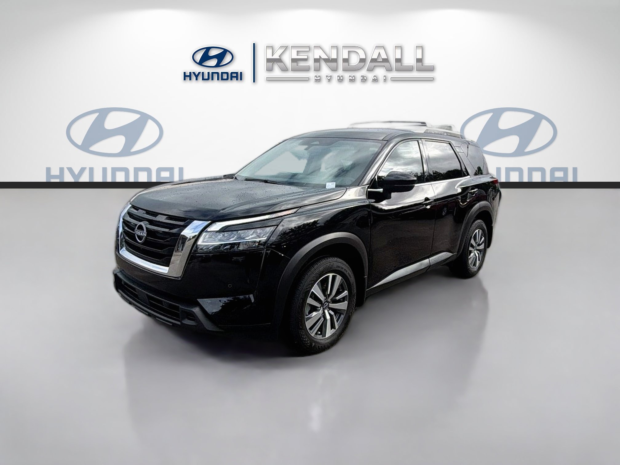 Used 2024 Nissan Pathfinder SL FWD image 3