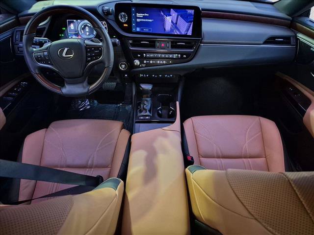 Used 2023 Lexus ES 300h Ultra Luxury w/ Accessory Package (Z1) FWD image 16