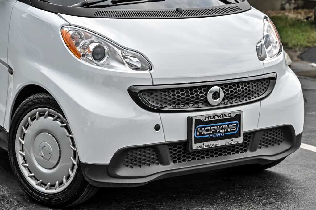 Used 2013 smart fortwo passion RWD image 2