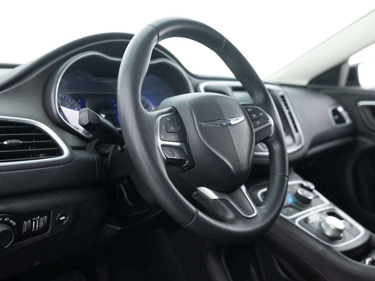 Used 2017 Chrysler 200 Limited Platinum FWD image 23