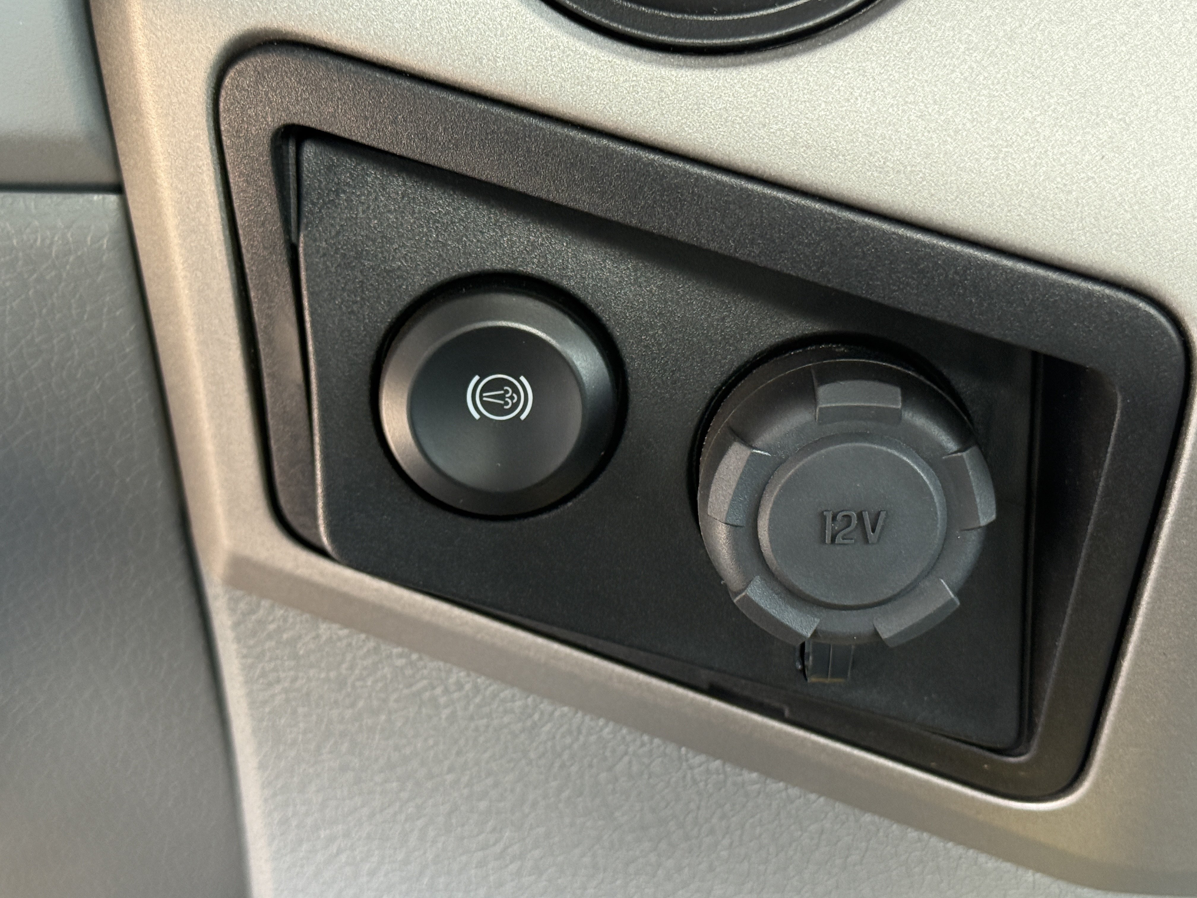 New 2026 Ford F650 2WD SuperCab Super Duty image 29