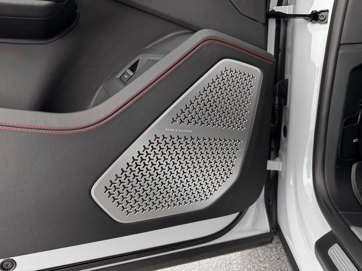 Used 2021 Lamborghini Urus image 13