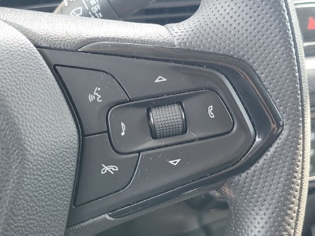Used 2025 Chevrolet TrailBlazer LT AWD/4WD image 24