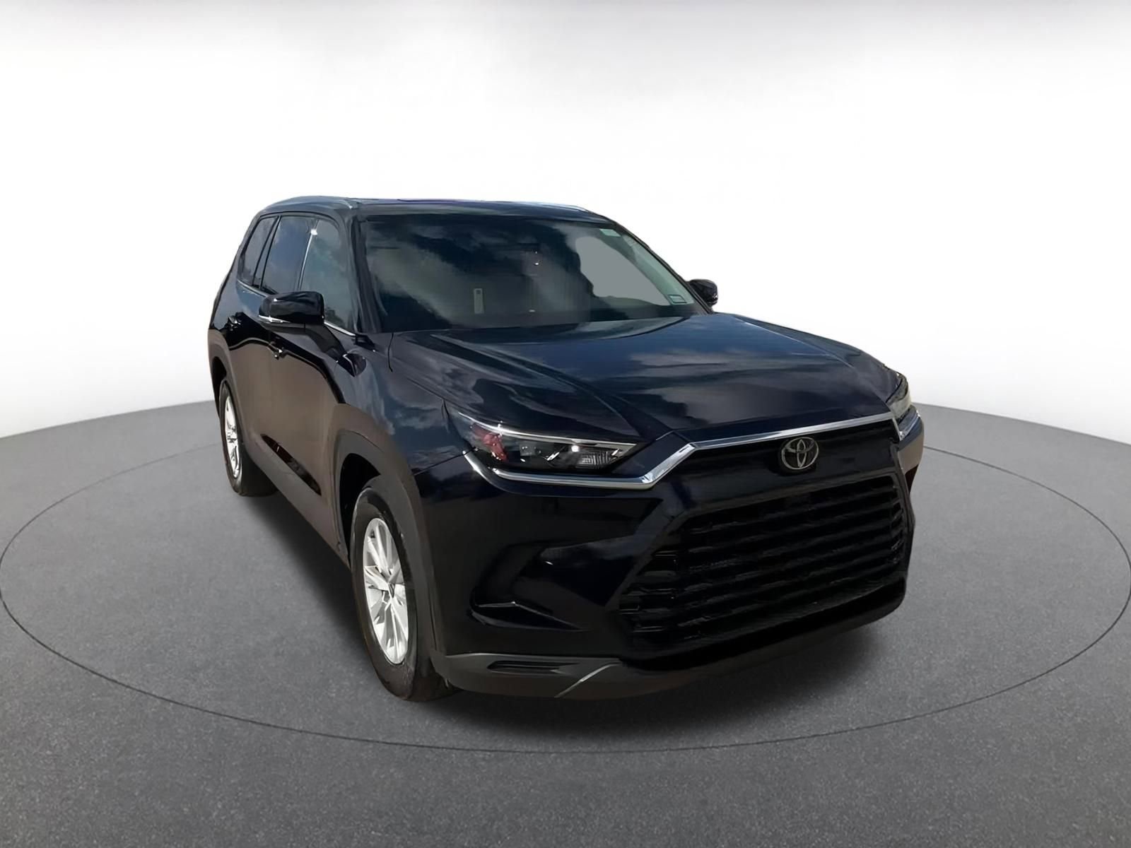Used 2025 Toyota Grand Highlander FWD image 3