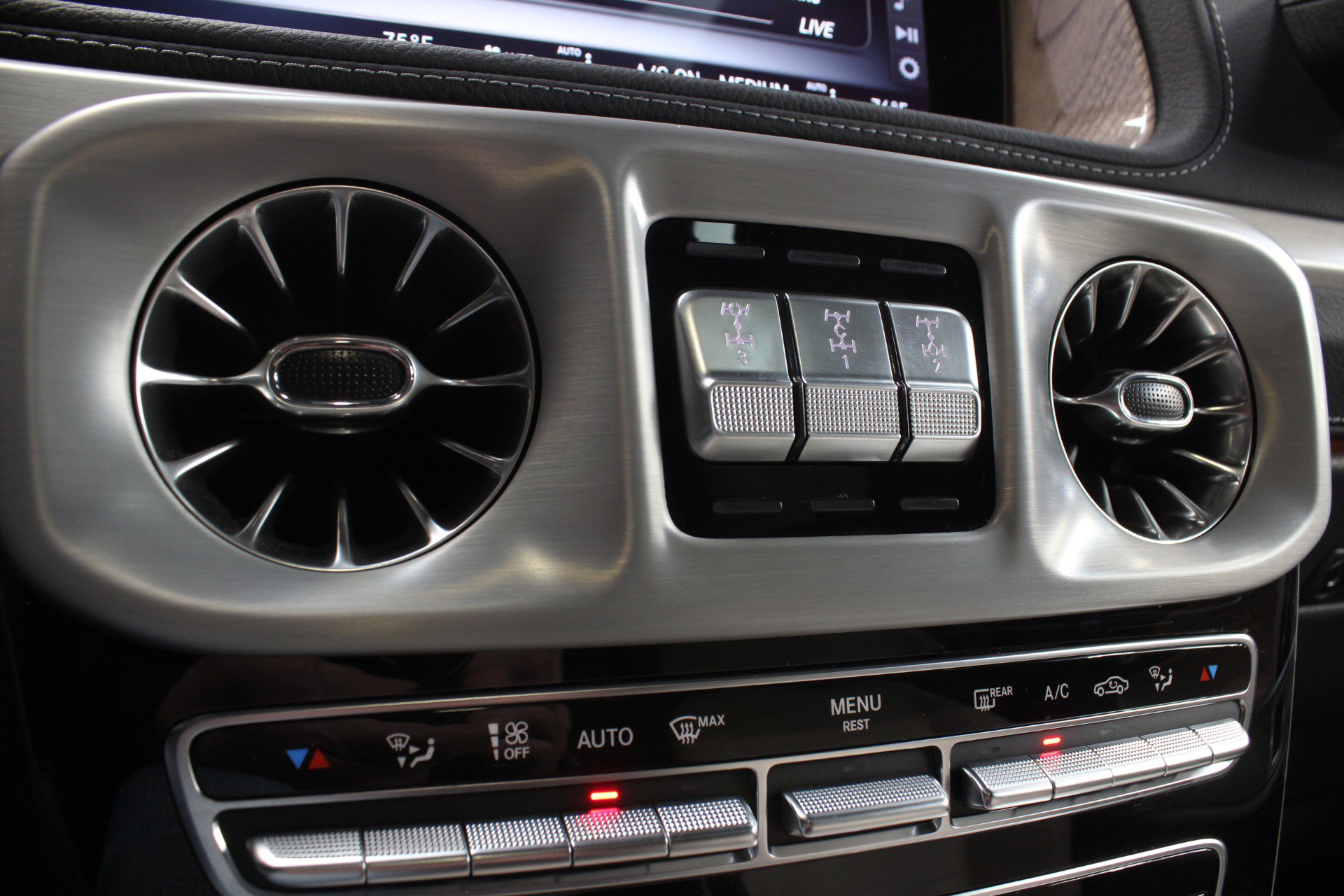 Used 2022 Mercedes-Benz G 550 w/ Exclusive Interior Package image 83